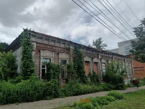 Часть усадьбы купцов Мартышкина. Ул. Красная, 70.